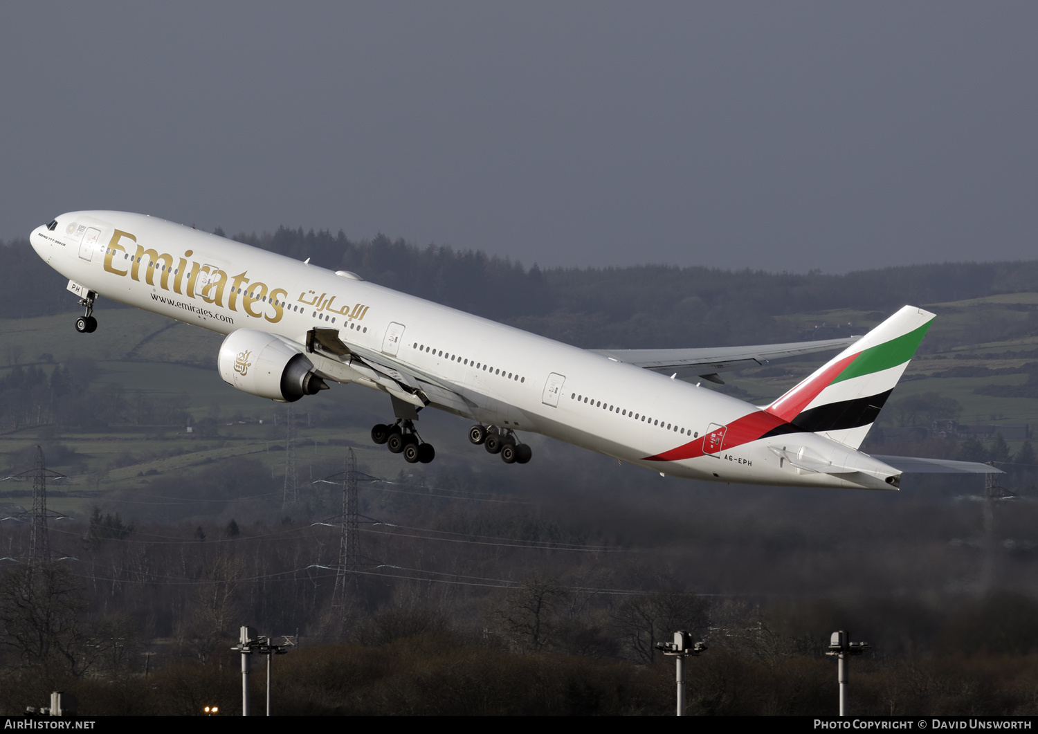 Aircraft Photo of A6-EPH | Boeing 777-31H/ER | Emirates | AirHistory.net #124426