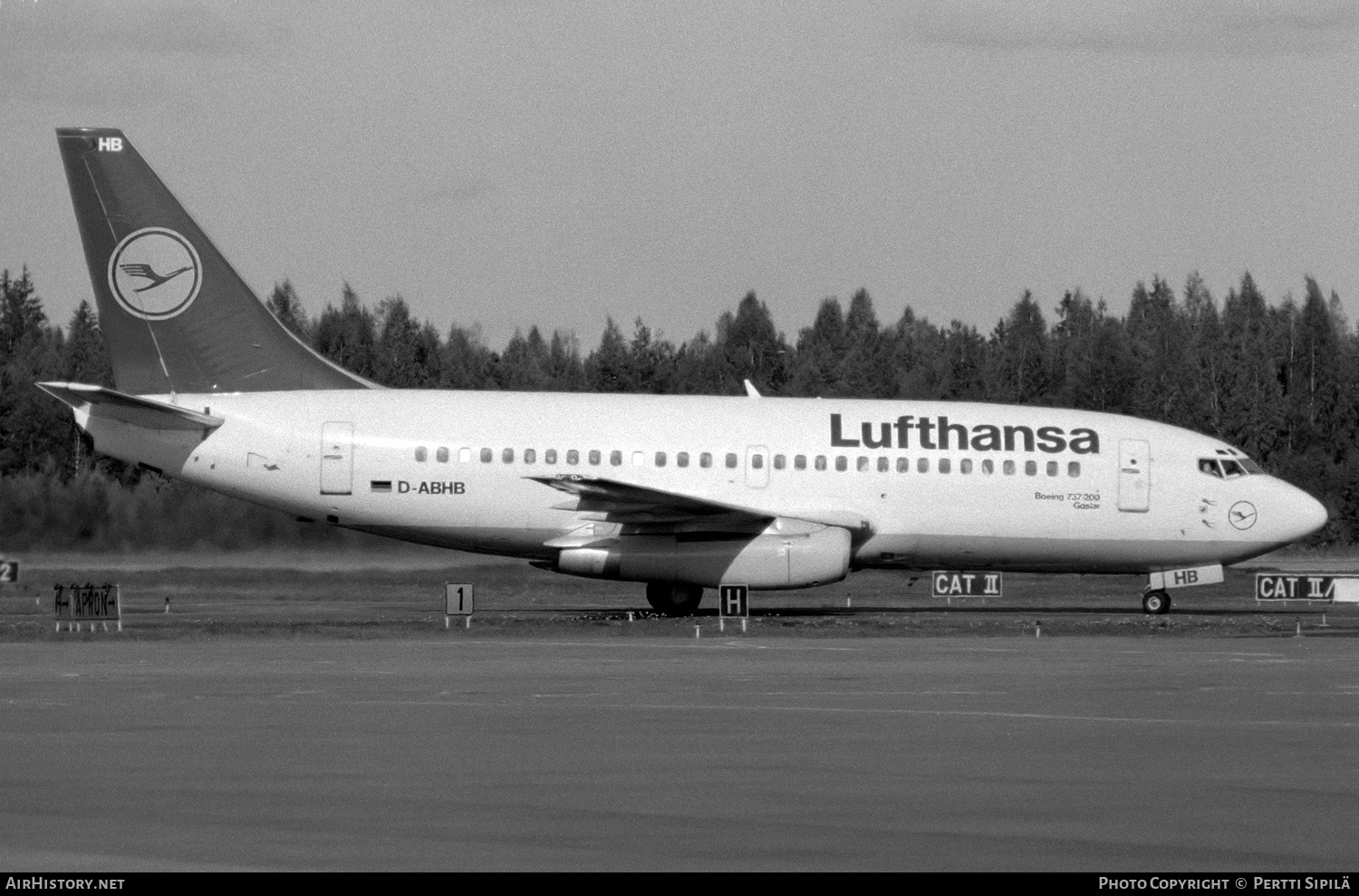 Aircraft Photo of D-ABHB | Boeing 737-230/Adv | Lufthansa | AirHistory.net #124458