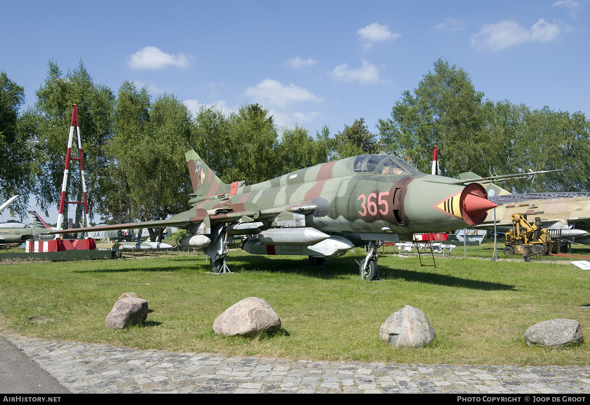 Aircraft Photo of 365 | Sukhoi Su-22M4 | East Germany - Air Force | AirHistory.net #124508