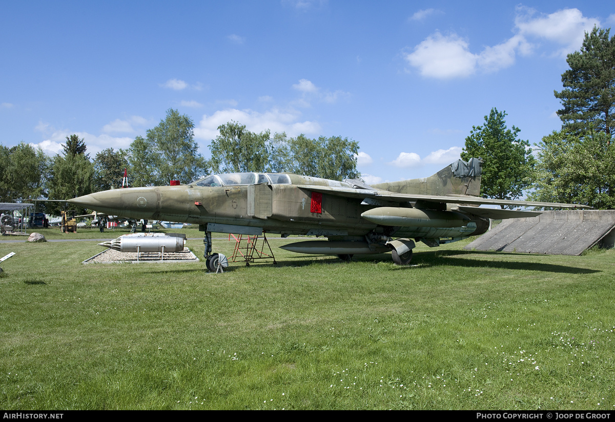 Aircraft Photo of 2062 | Mikoyan-Gurevich MiG-23UB | Germany - Air Force | AirHistory.net #124517