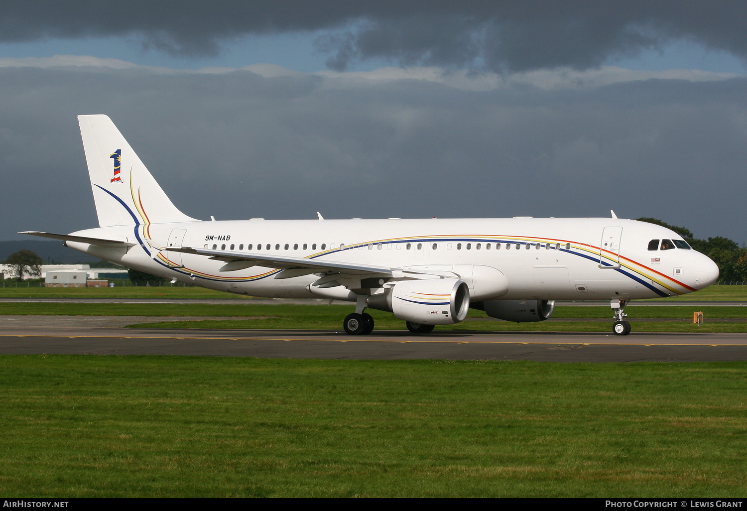 Aircraft Photo of 9M-NAB | Airbus ACJ320 (A320-214/CJ) | Malaysia - Air Force | AirHistory.net #124526