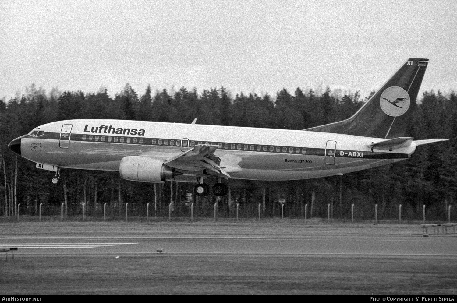 Aircraft Photo of D-ABXI | Boeing 737-330 | Lufthansa | AirHistory.net #124717