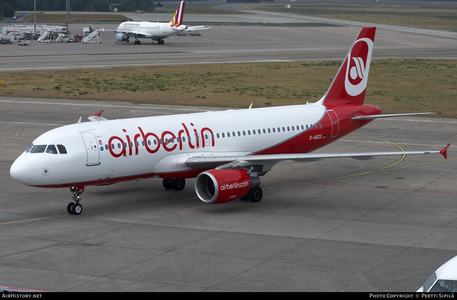 Aircraft Photo of D-ABZE | Airbus A320-216 | Air Berlin | AirHistory.net #124768