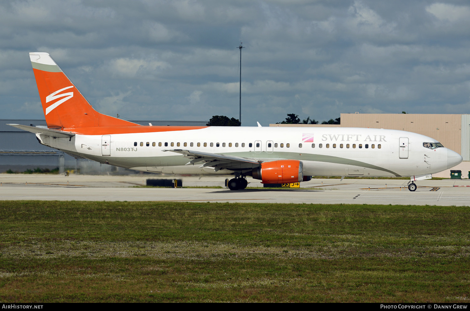 Aircraft Photo of N803TJ | Boeing 737-45D | Swift Air | AirHistory.net #124964