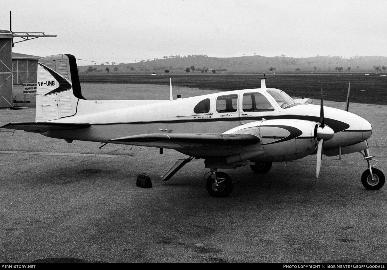 Aircraft Photo of VH-UNB | Beech D50 Twin Bonanza | AirHistory.net #125060