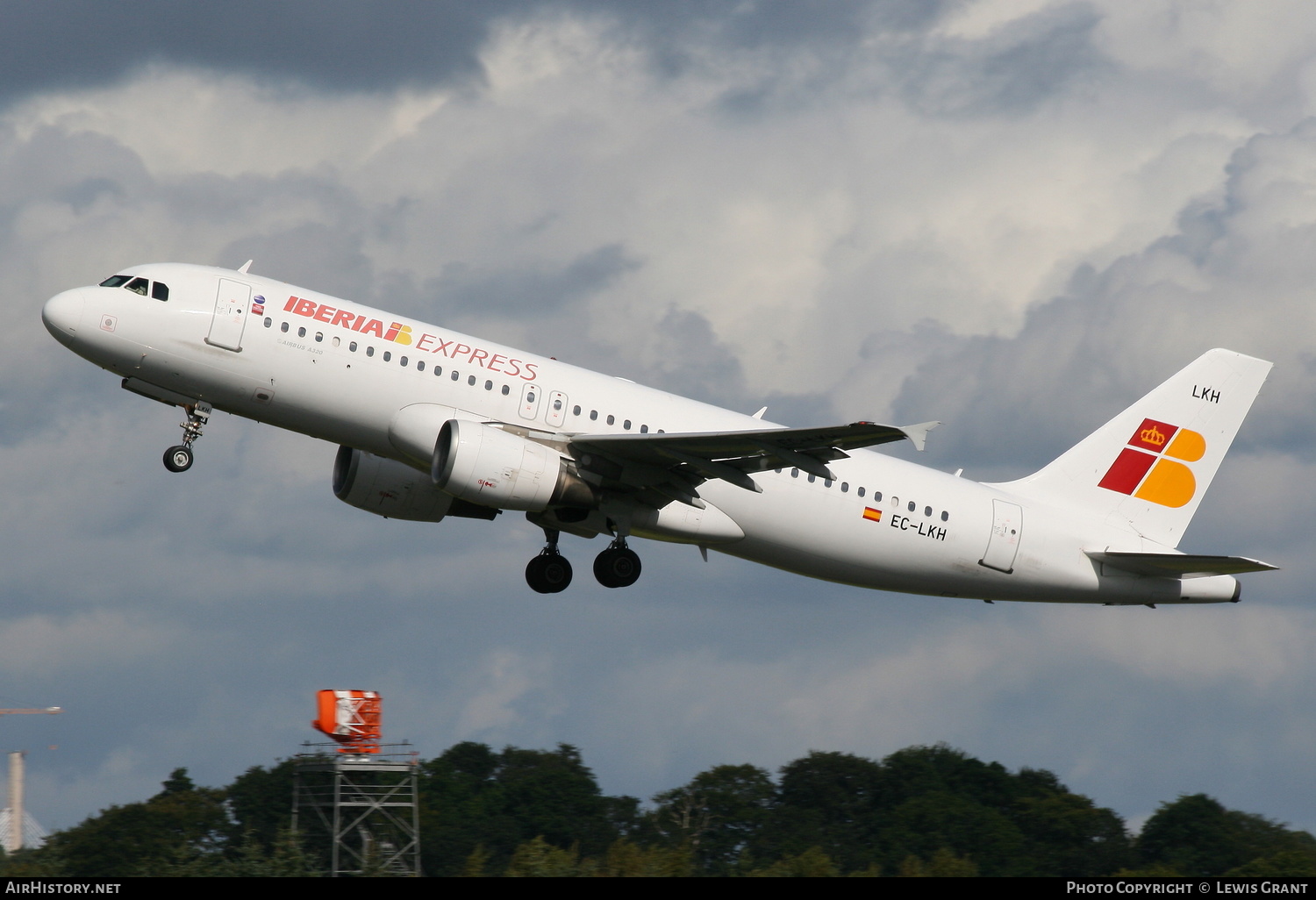 Aircraft Photo of EC-LKH | Airbus A320-214 | Iberia Express | AirHistory.net #125075