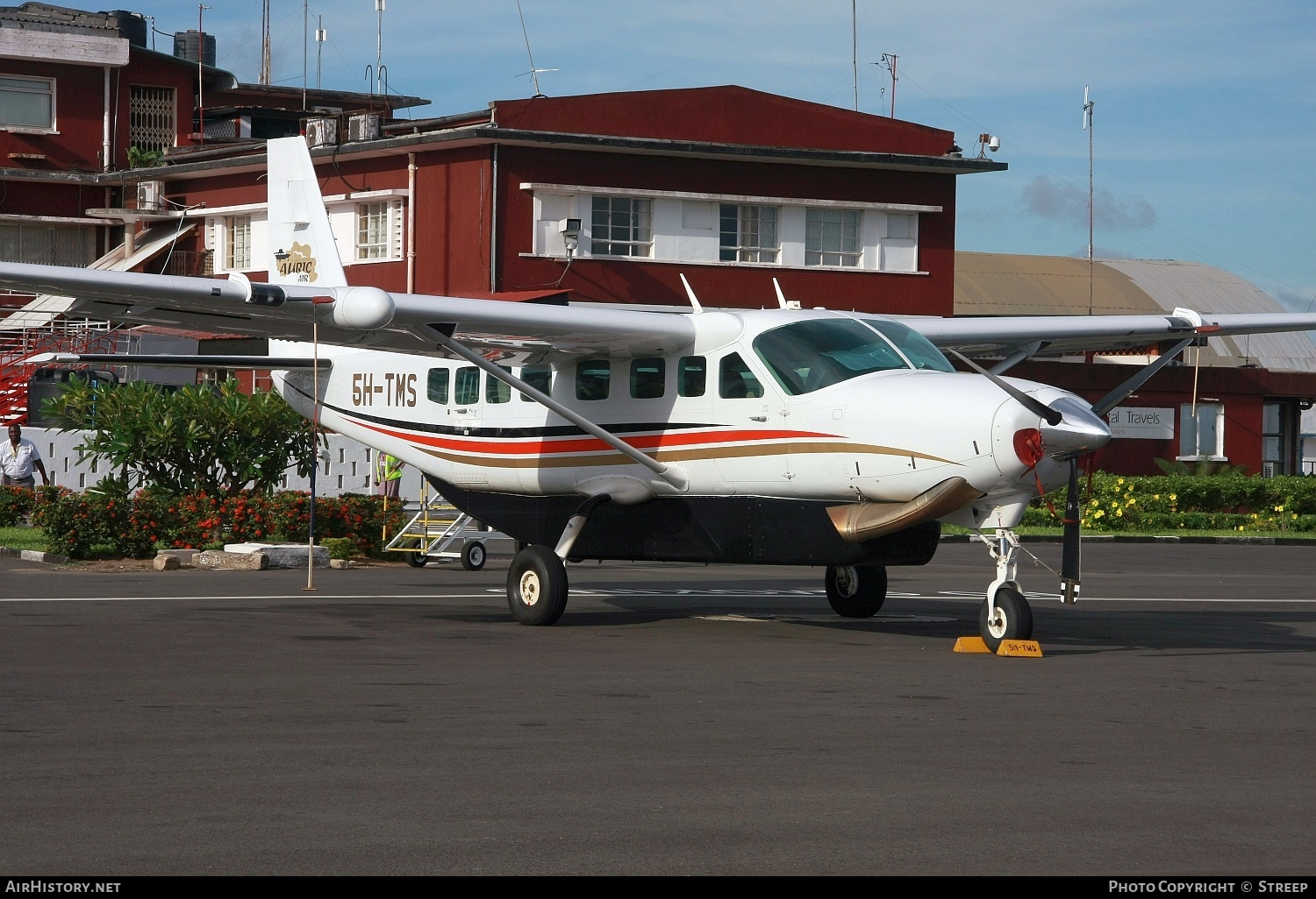 Aircraft Photo of 5H-TMS | Cessna 208B Grand Caravan | Auric Air Service | AirHistory.net #125157