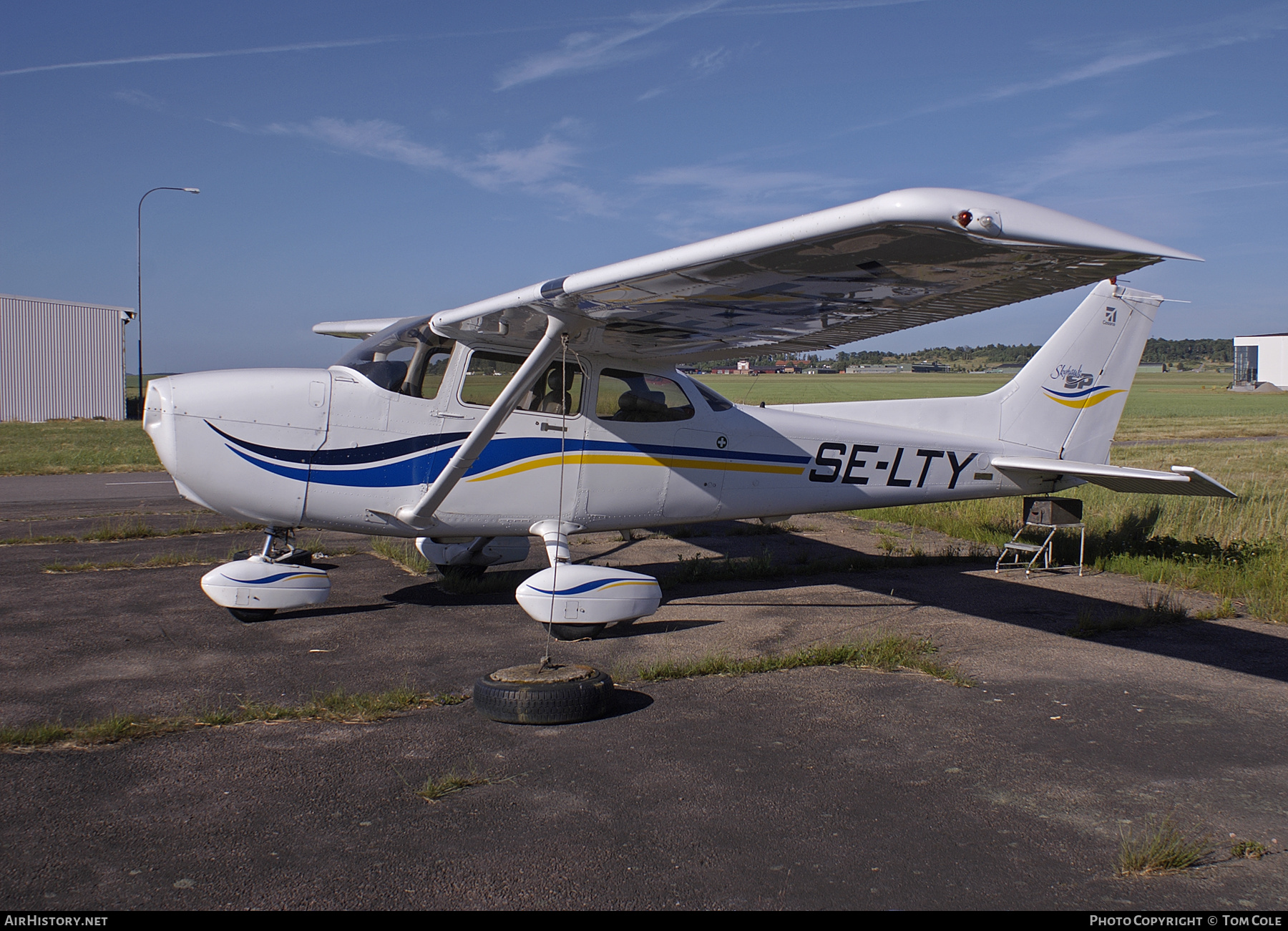 Aircraft Photo of SE-LTY | Cessna 172S Skyhawk | AirHistory.net #125333