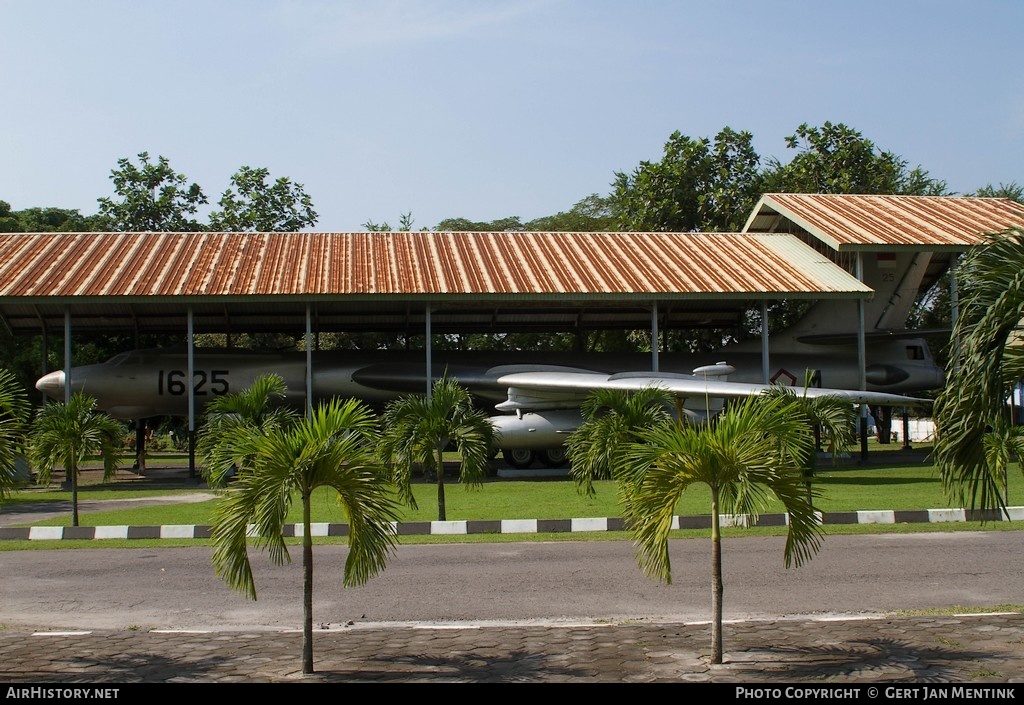 Aircraft Photo of M-1625 / 1625 | Tupolev Tu-16KS-1B | Indonesia - Air Force | AirHistory.net #125411