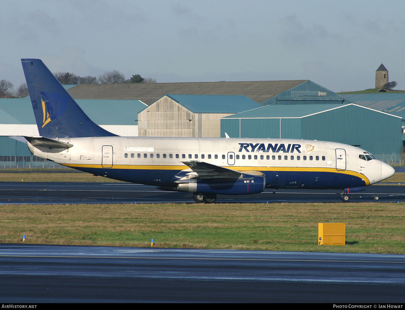 Aircraft Photo of EI-CNZ | Boeing 737-230/Adv | Ryanair | AirHistory.net #125474