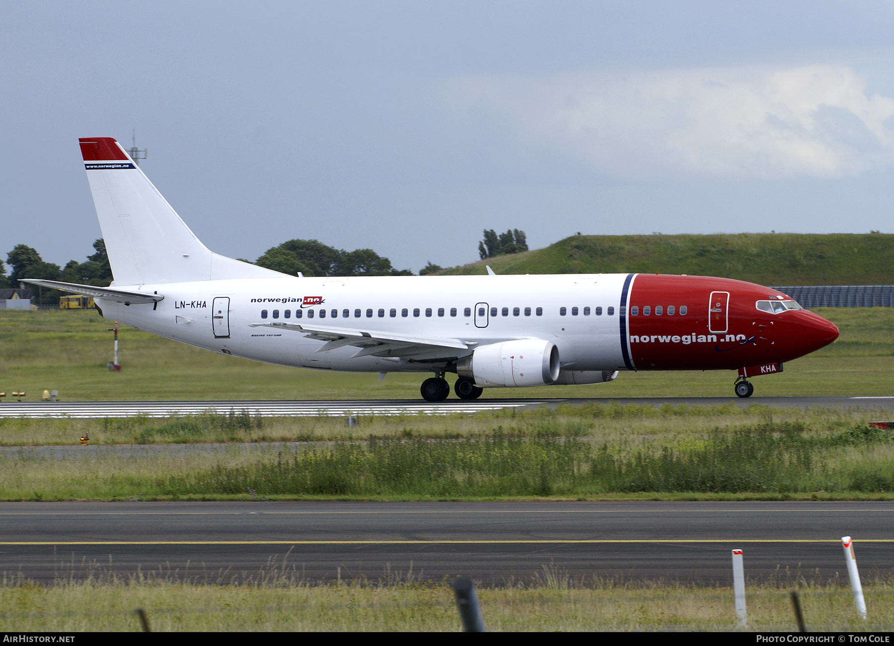 Aircraft Photo of LN-KHA | Boeing 737-31S | Norwegian | AirHistory.net #125491