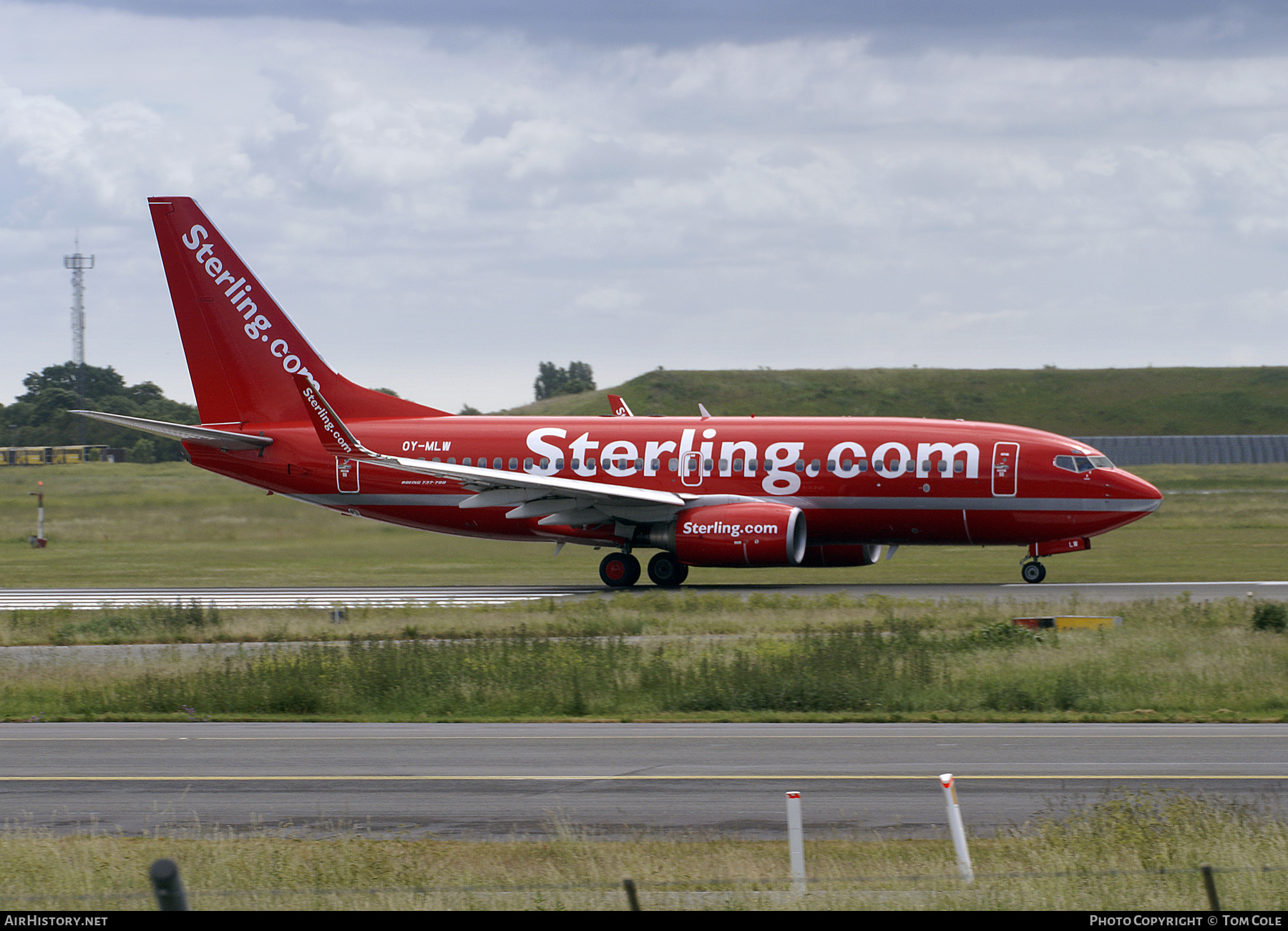 Aircraft Photo of OY-MLW | Boeing 737-73S | Sterling Airlines | AirHistory.net #125494