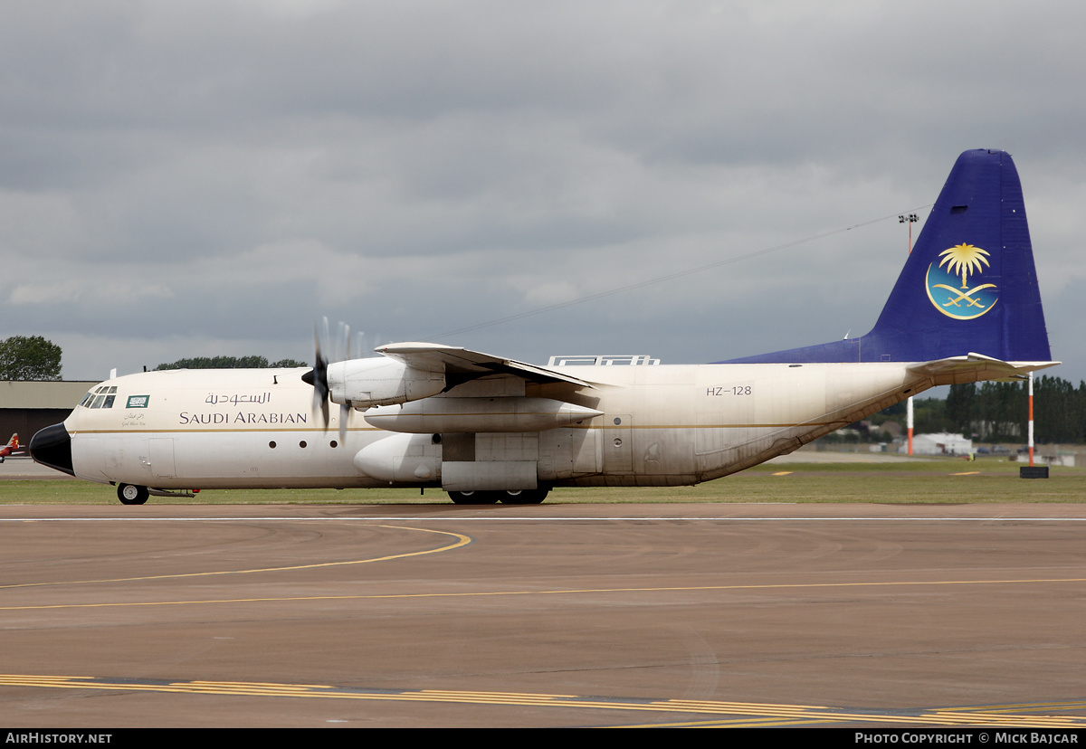 Aircraft Photo of HZ-128 | Lockheed L-100-30 Hercules (382G) | Saudi Arabian Royal Flight | AirHistory.net #125498