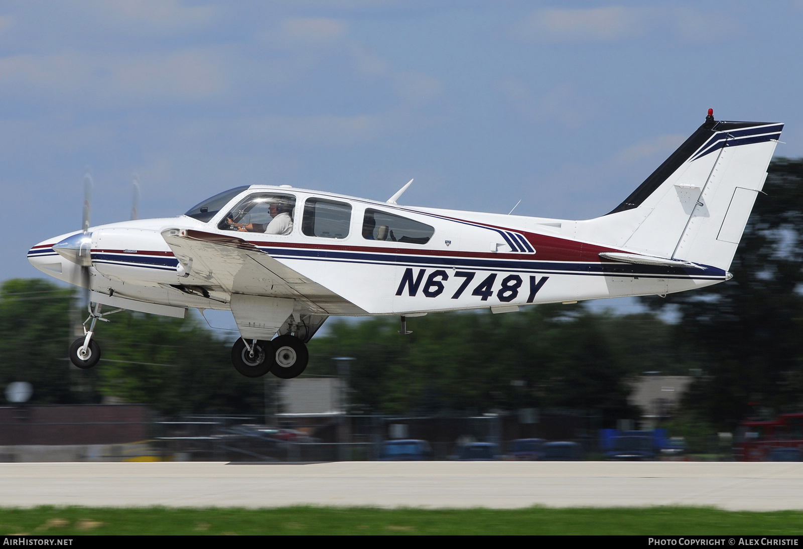 Aircraft Photo of N6748Y | Beech B55 Baron (95-B55) | AirHistory.net #125602