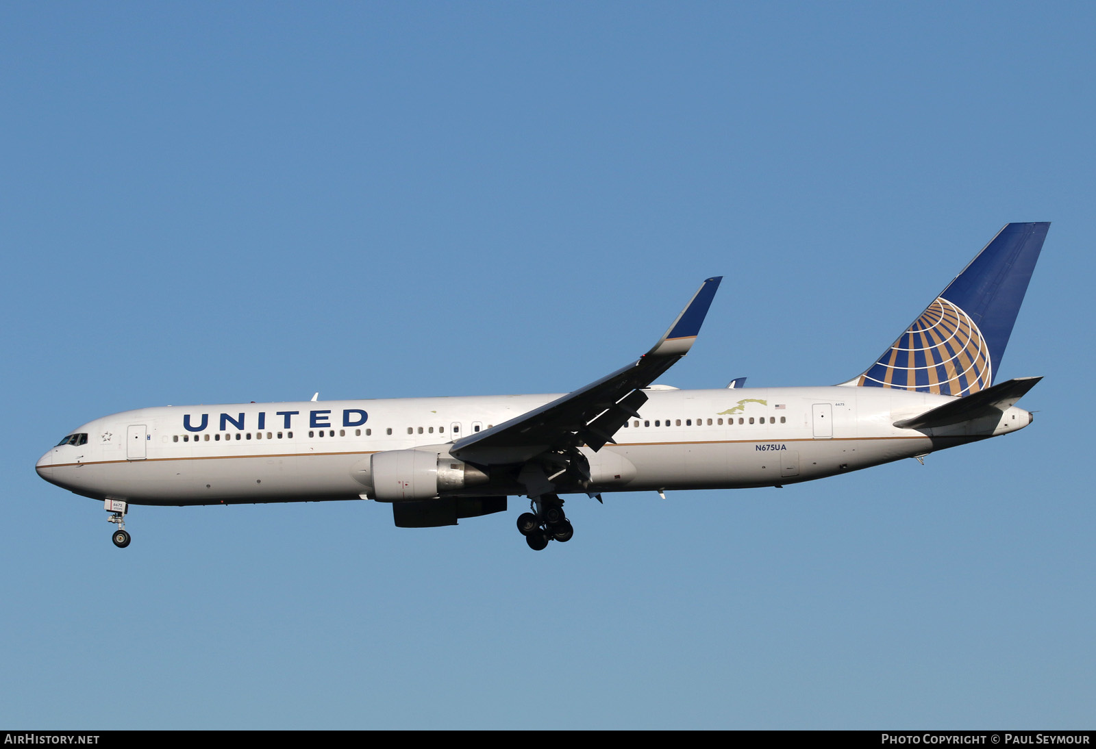 Aircraft Photo of N675UA | Boeing 767-322/ER | United Airlines | AirHistory.net #125659