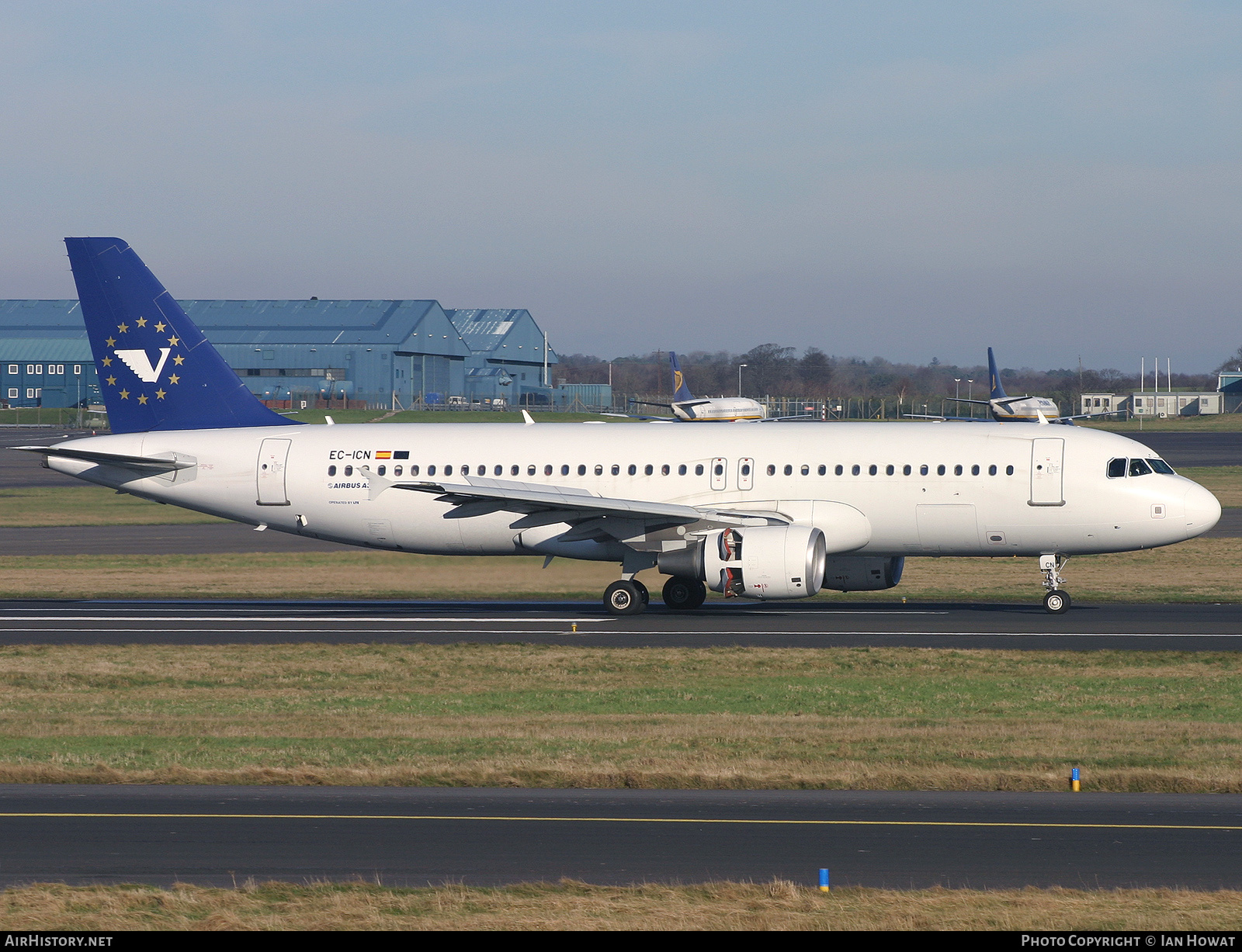 Aircraft Photo of EC-ICN | Airbus A320-214 | LTE International Airways | AirHistory.net #125690