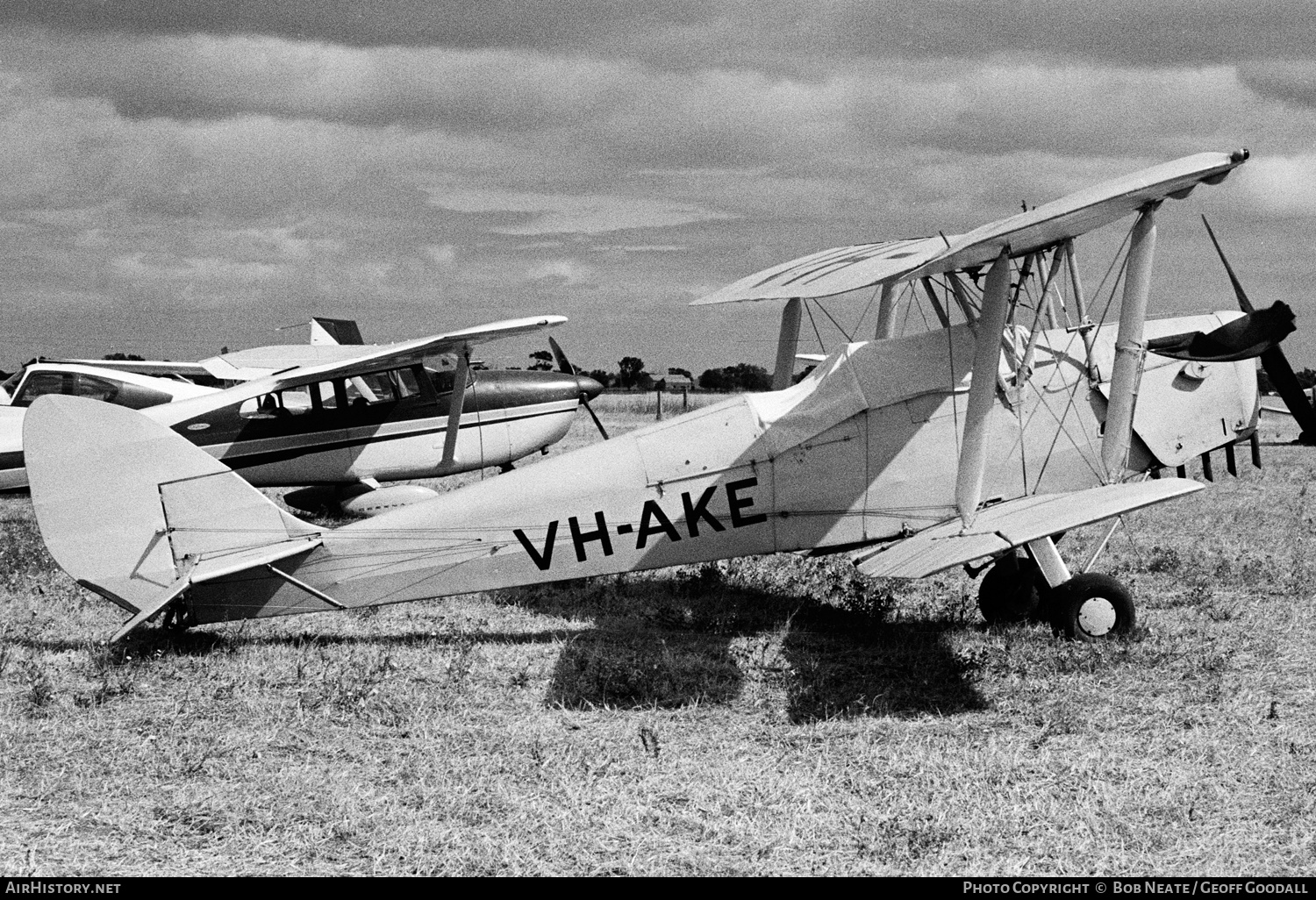 Aircraft Photo of VH-AKE | De Havilland D.H. 82A Tiger Moth | AirHistory.net #125713