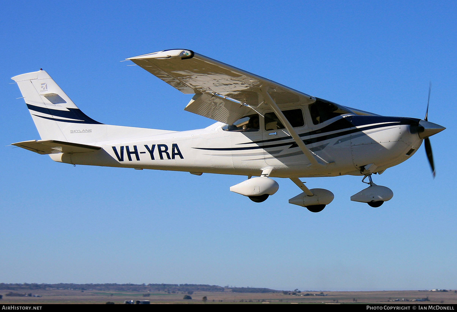 Aircraft Photo of VH-YRA | Cessna 182T Skylane | AirHistory.net #125763