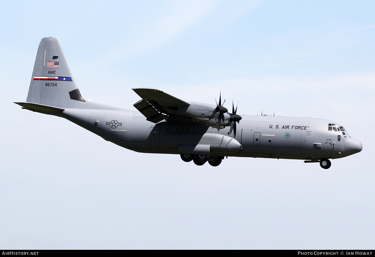 Aircraft Photo of 08-5724 / 85724 | Lockheed Martin C-130J-30 Hercules | USA - Air Force | AirHistory.net #125822