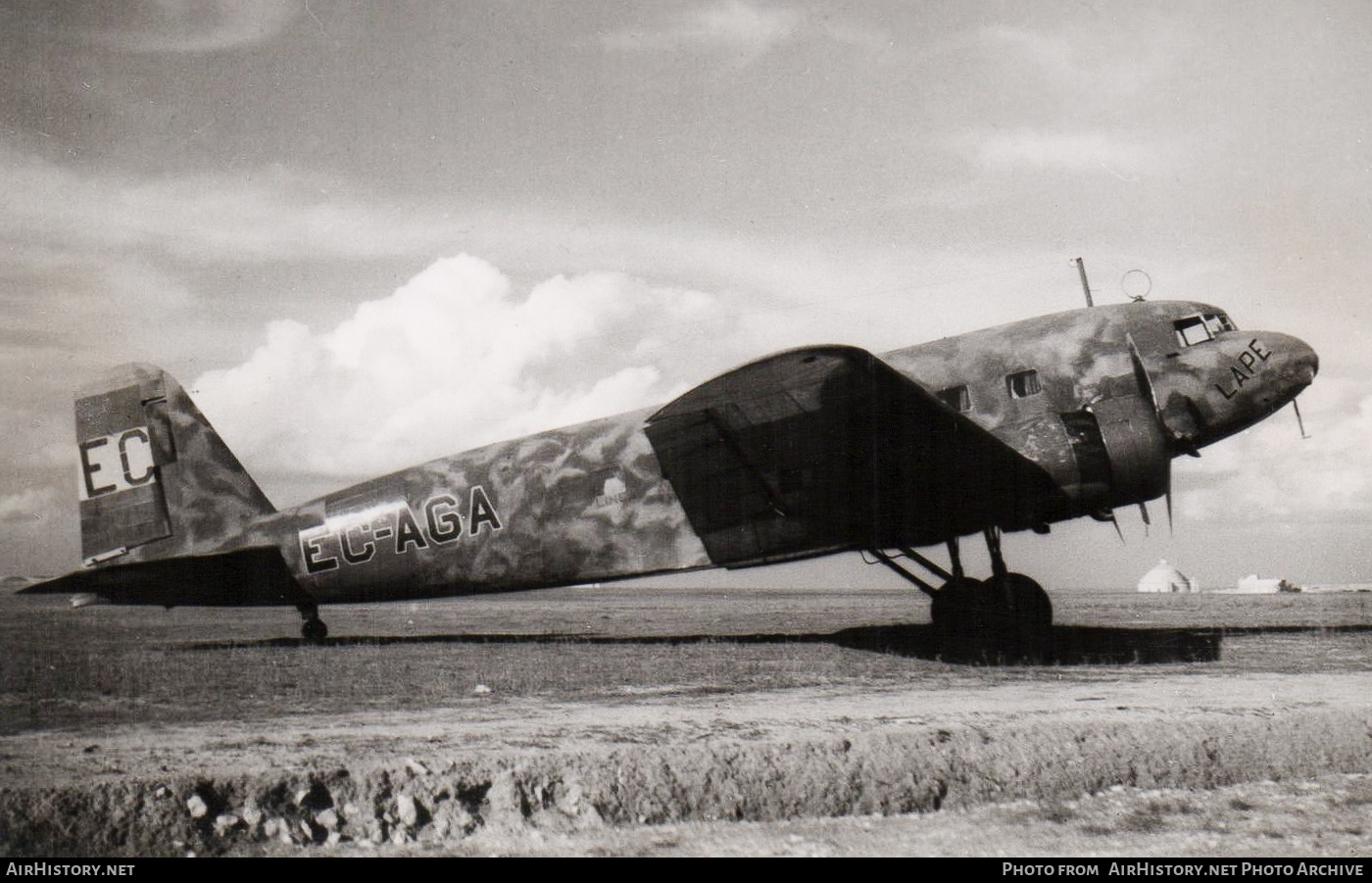 Aircraft Photo of EC-AGA | Douglas DC-2-115D | LAPE - Líneas Aéreas Postales Españolas | AirHistory.net #125898