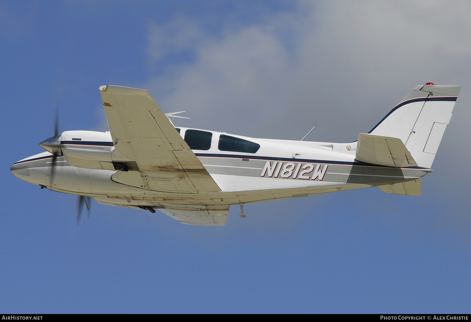 Aircraft Photo of N1812W | Beech E55 Baron | AirHistory.net #125934