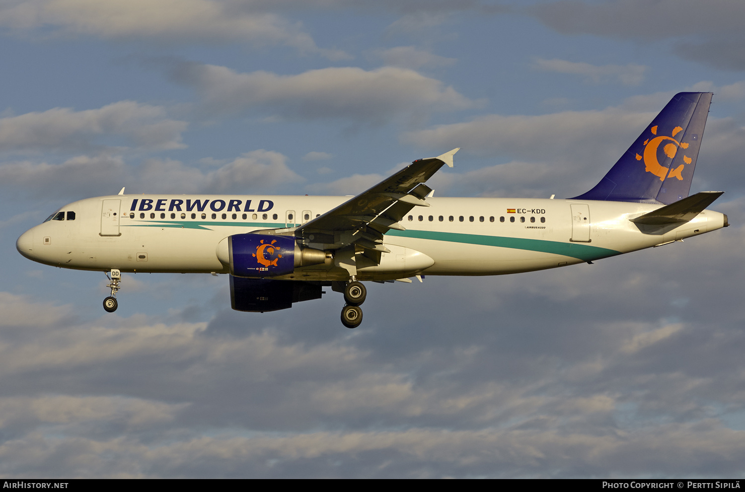 Aircraft Photo of EC-KDD | Airbus A320-214 | Iberworld Airlines | AirHistory.net #125937