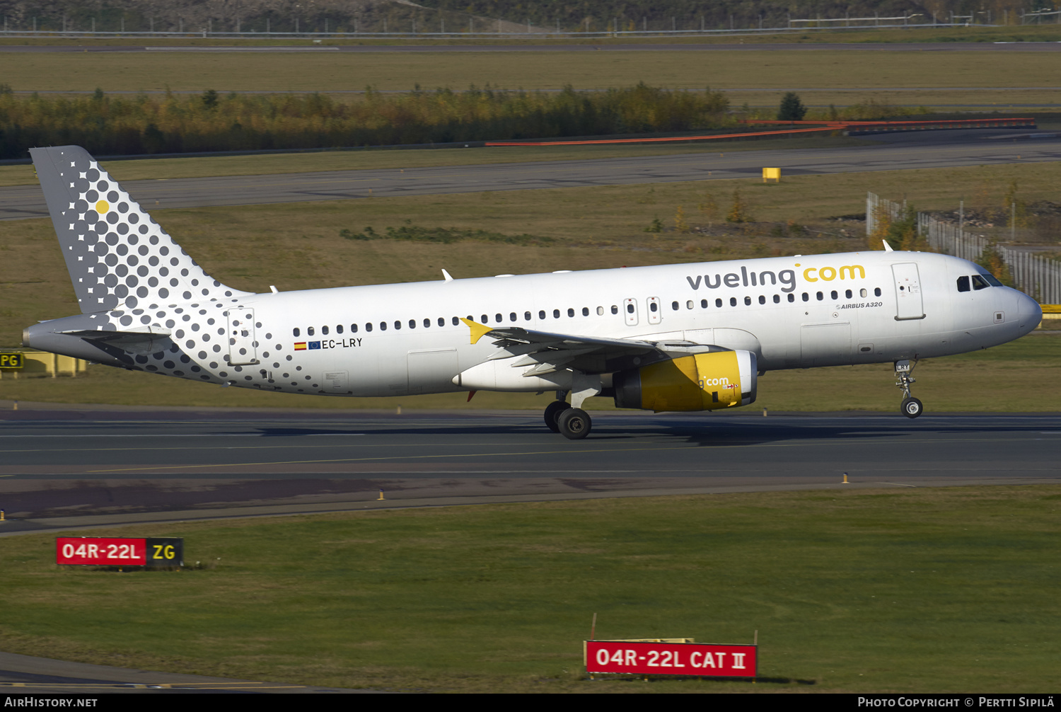 Aircraft Photo of EC-LRY | Airbus A320-232 | Vueling Airlines | AirHistory.net #125986