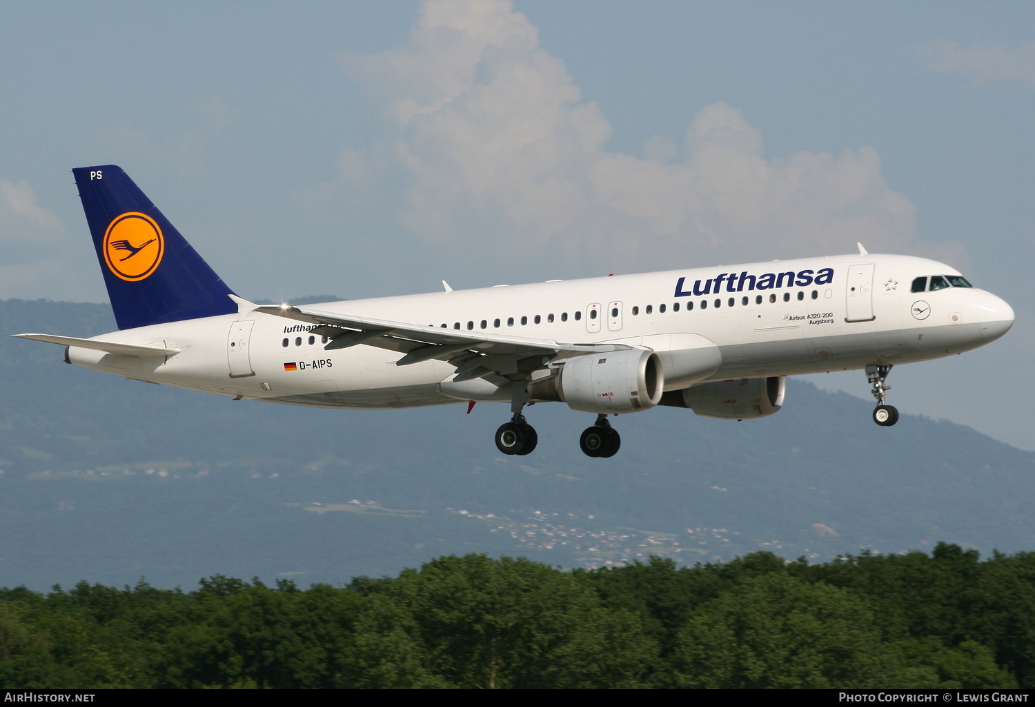 Aircraft Photo of D-AIPS | Airbus A320-211 | Lufthansa | AirHistory.net #126350