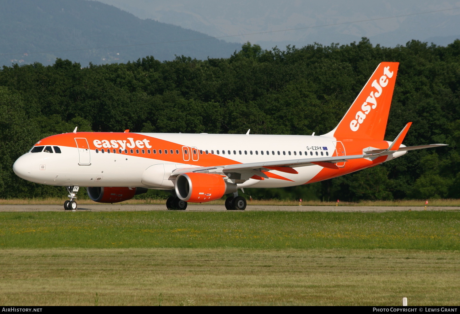 Aircraft Photo of G-EZPK | Airbus A320-214 | EasyJet | AirHistory.net #126359