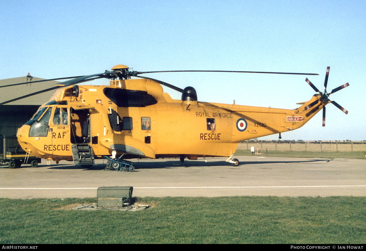 Aircraft Photo of XZ590 | Westland WS-61 Sea King HAR3 | UK - Air Force | AirHistory.net #126416