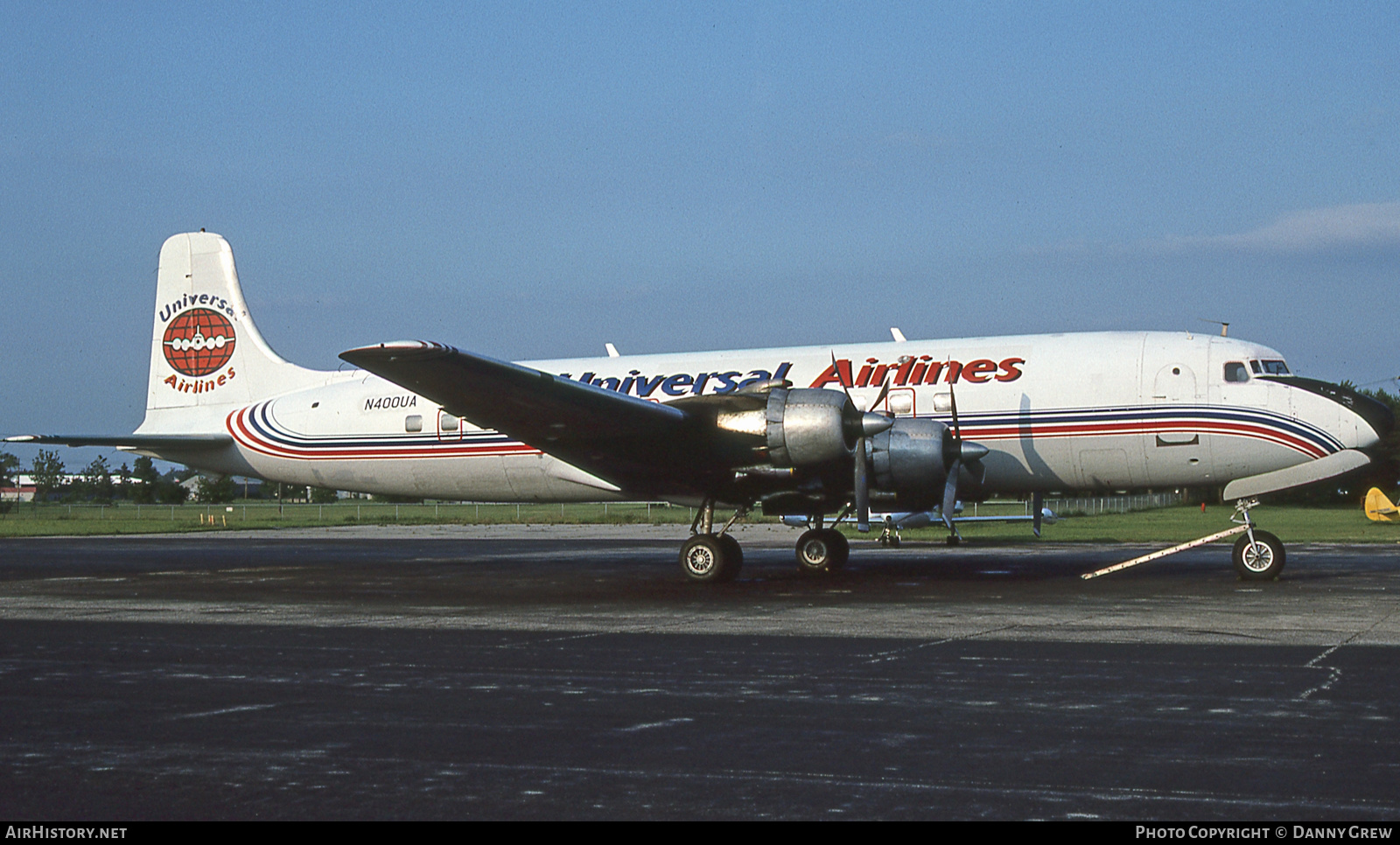 Aircraft Photo of N400UA | Douglas DC-6A | Universal Airlines | AirHistory.net #126447