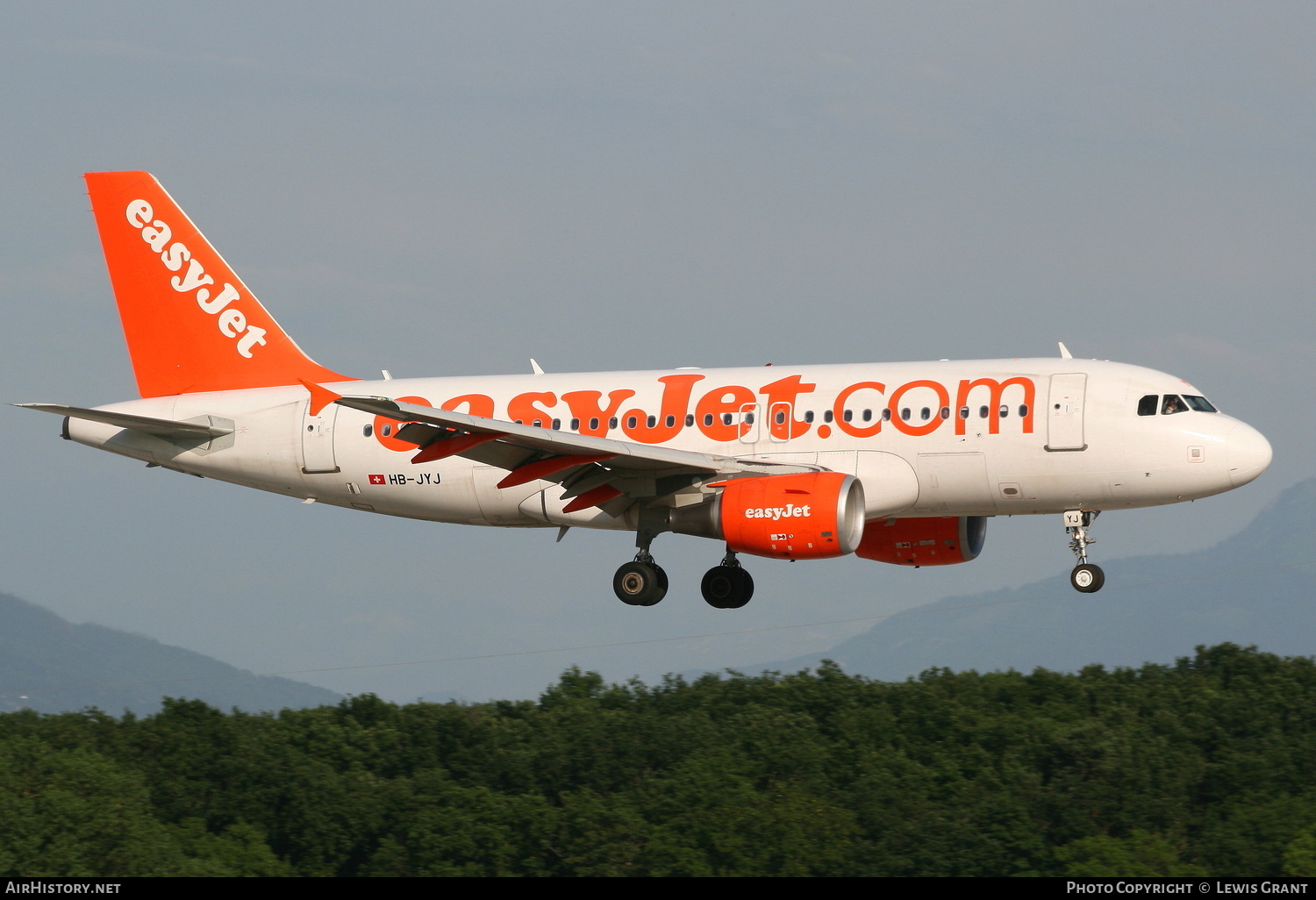 Aircraft Photo of HB-JYJ | Airbus A319-111 | EasyJet | AirHistory.net #126858