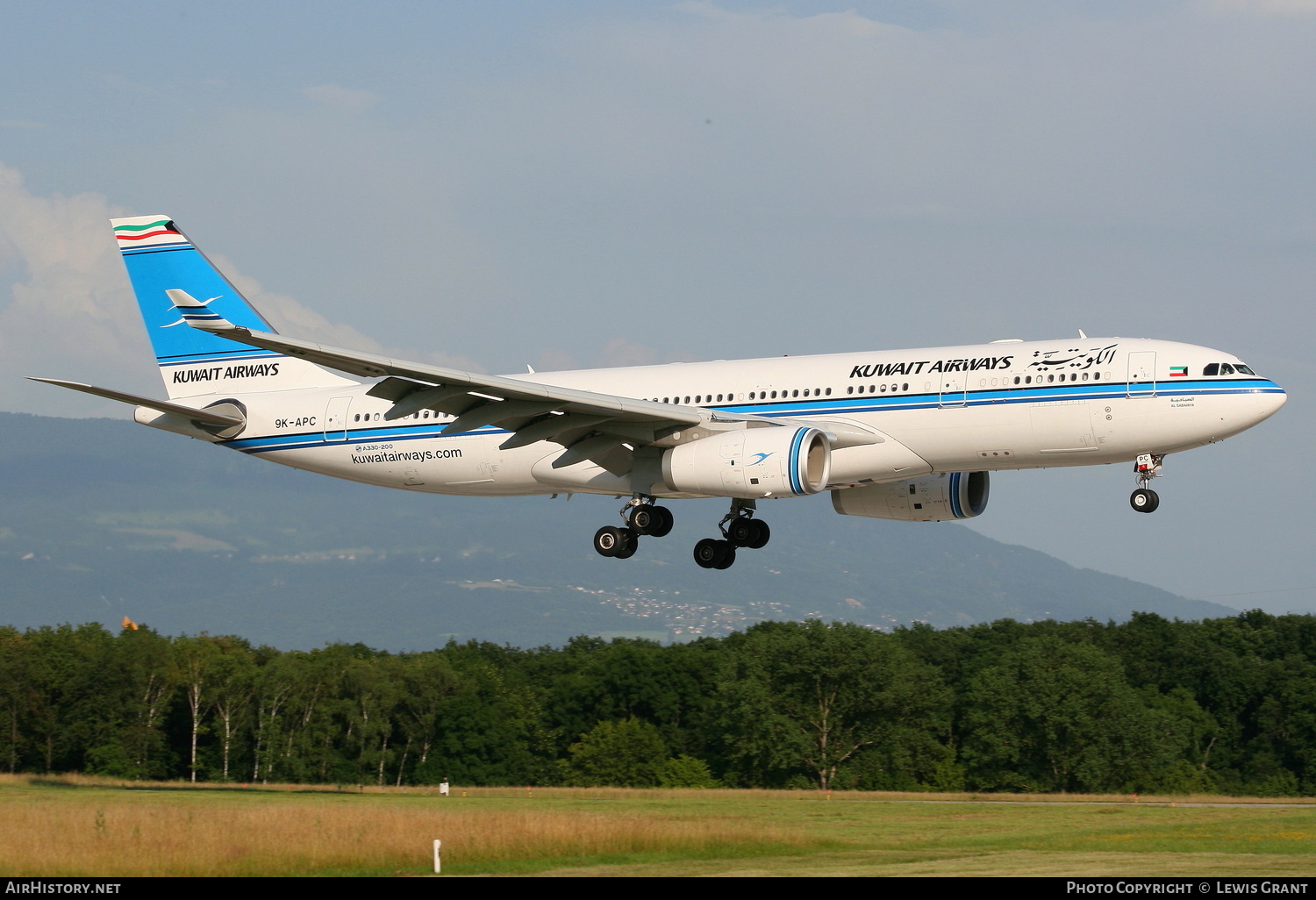Aircraft Photo of 9K-APC | Airbus A330-243 | Kuwait Airways | AirHistory.net #126860
