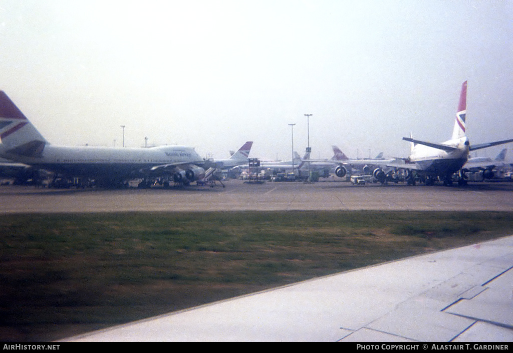 Airport photo of London - Heathrow (EGLL / LHR) in England, United Kingdom | AirHistory.net #126937