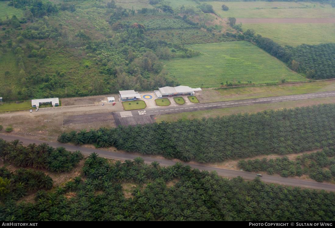 Airport photo of La Cadena (SELC) in Ecuador | AirHistory.net #126938