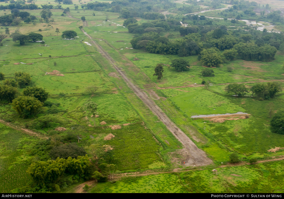 Airport photo of San Simón (SEXS) in Ecuador | AirHistory.net #126941