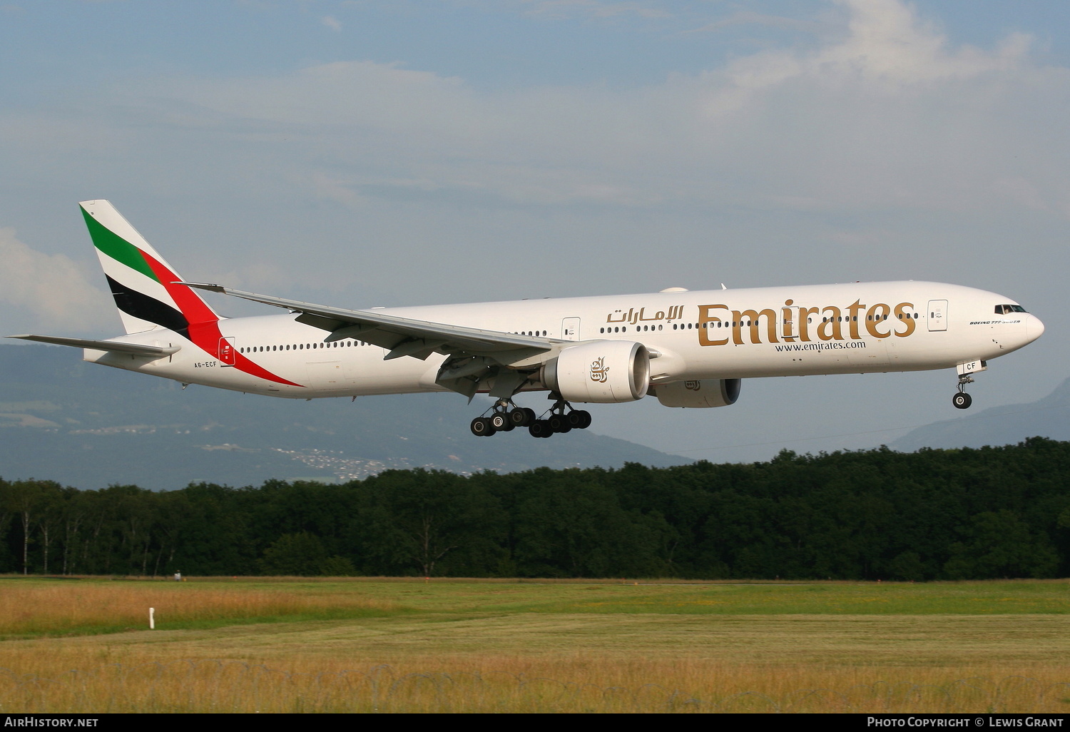 Aircraft Photo of A6-ECF | Boeing 777-31H/ER | Emirates | AirHistory.net #127026