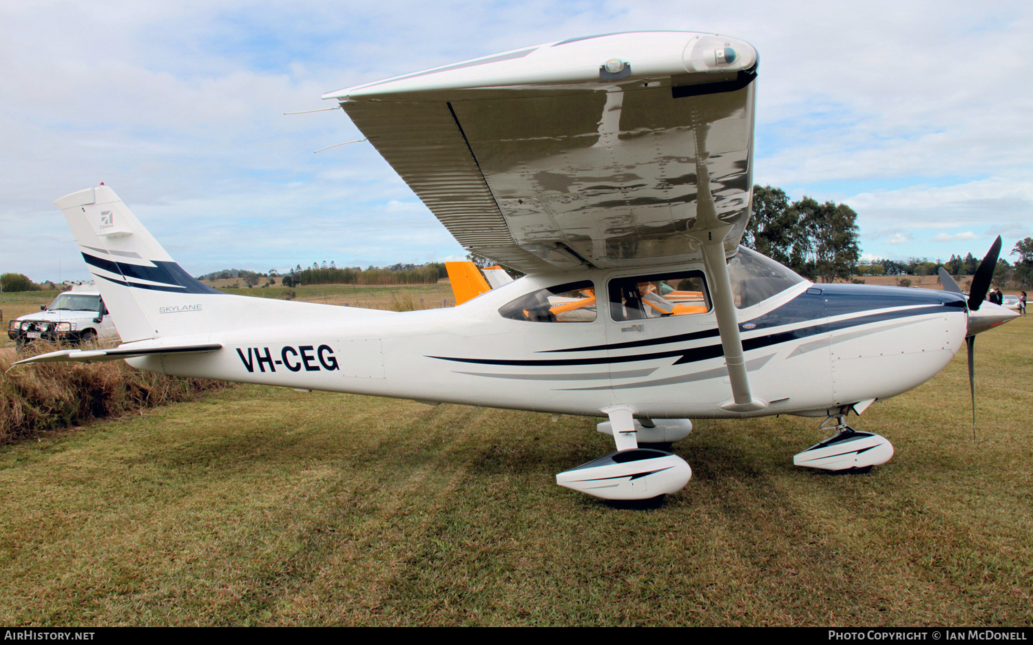 Aircraft Photo of VH-CEG | Cessna 182T Skylane | AirHistory.net #127412