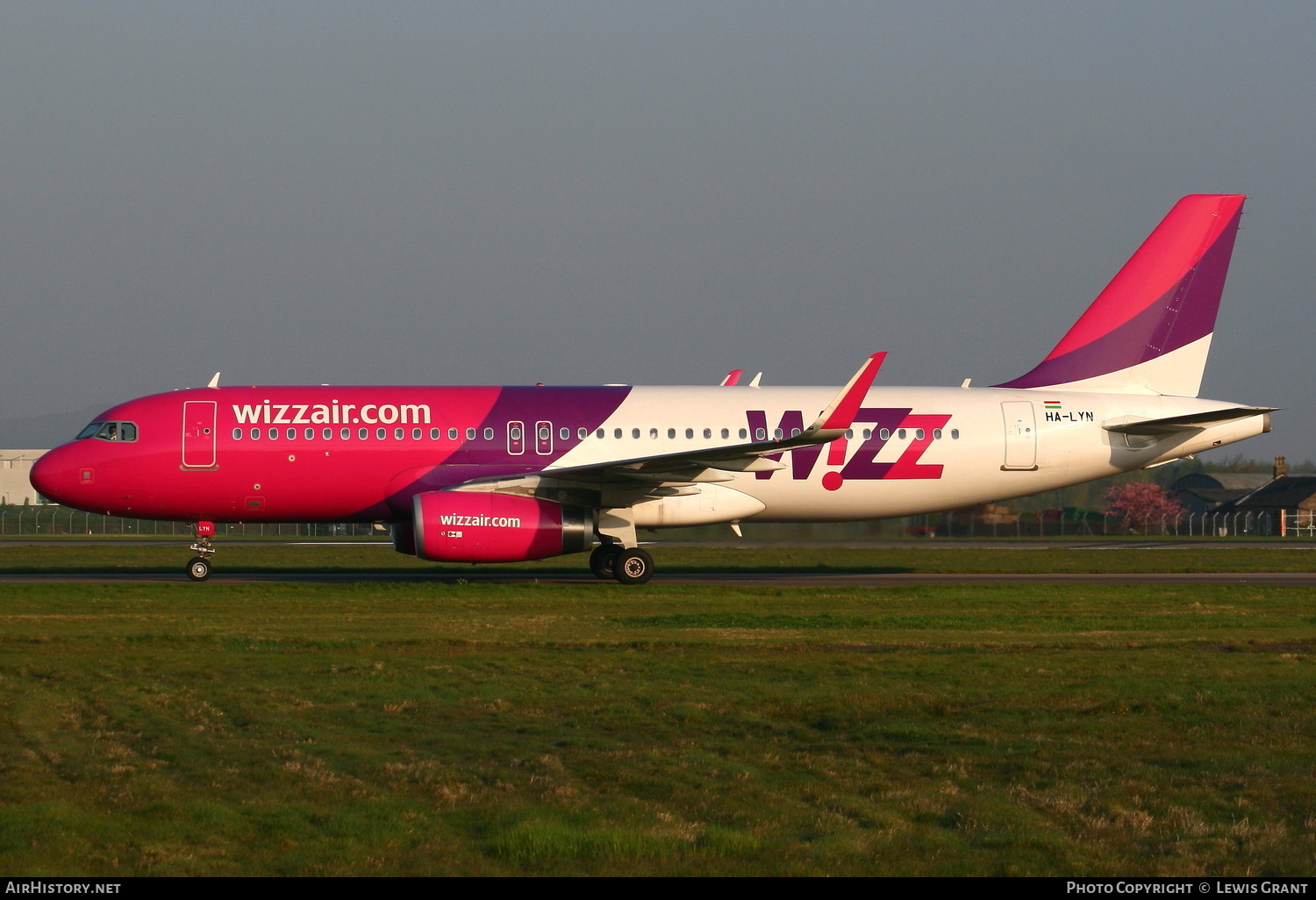 Aircraft Photo of HA-LYN | Airbus A320-232 | Wizz Air | AirHistory.net #127438
