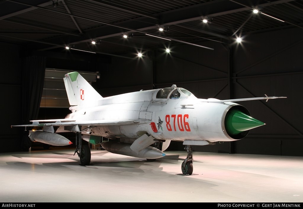 Aircraft Photo of 8706 | Mikoyan-Gurevich MiG-21MF | Poland - Air Force | AirHistory.net #127514