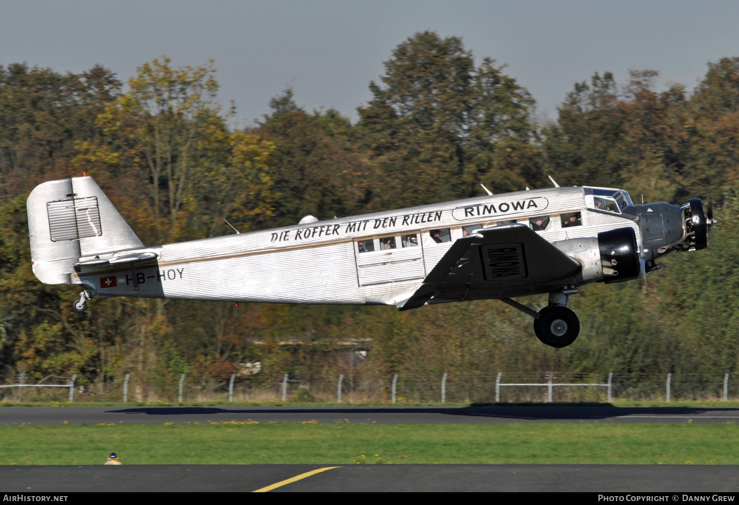 Aircraft Photo of HB-HOY | CASA 352A-3 | Ju-Air | AirHistory.net #127594