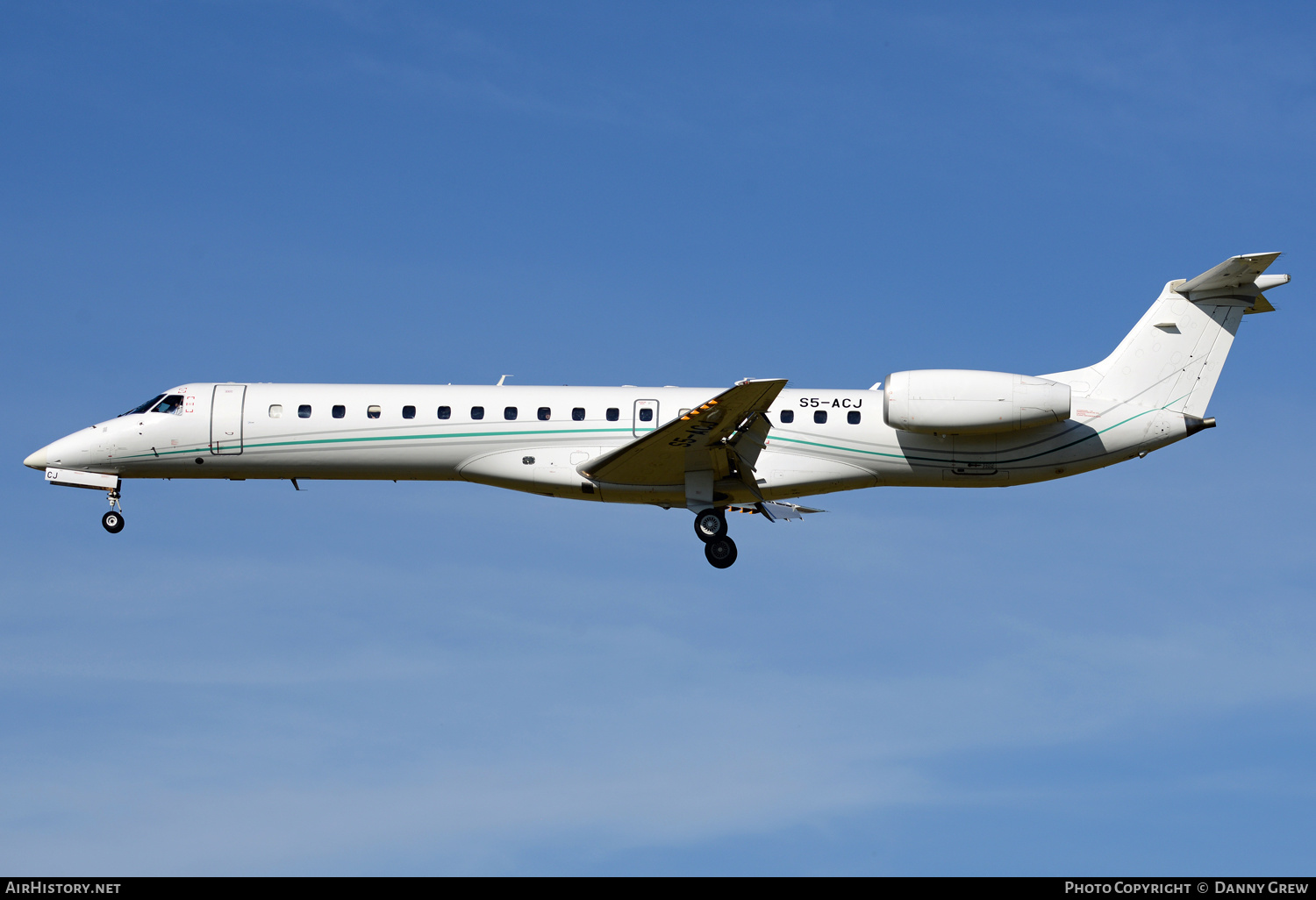 Aircraft Photo of S5-ACJ | Embraer ERJ-145LR (EMB-145LR) | AirHistory.net #127887