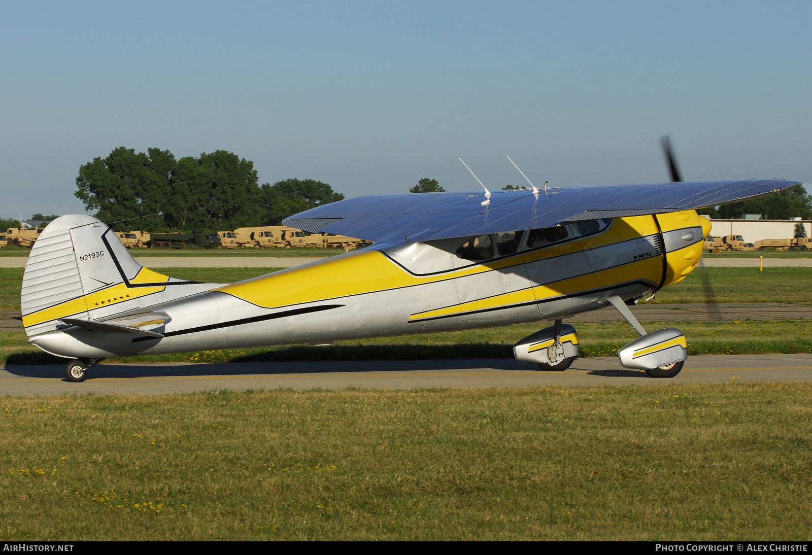 Aircraft Photo of N2193C | Cessna 195B | AirHistory.net #127893