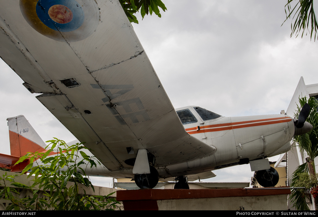 Aircraft Photo of E-160 | Piper PA-24-... Comanche | Ecuador - Army | AirHistory.net #128040