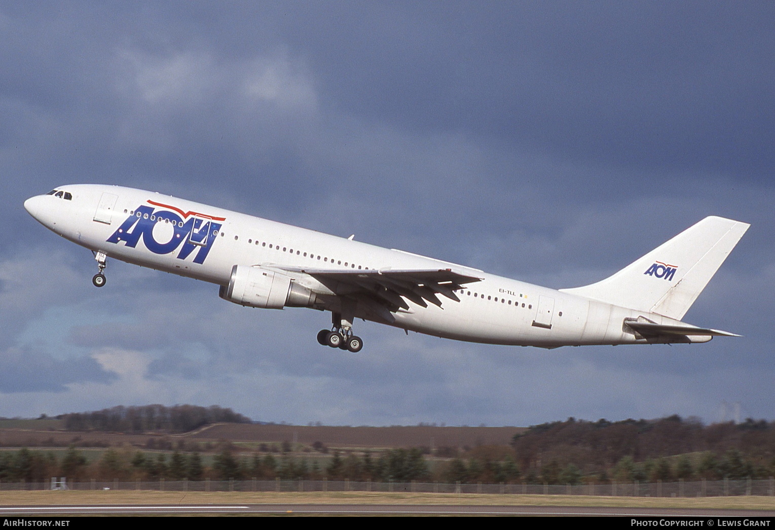 Aircraft Photo of EI-TLL | Airbus A300B4-203 | AOM French Airlines | AirHistory.net #128310