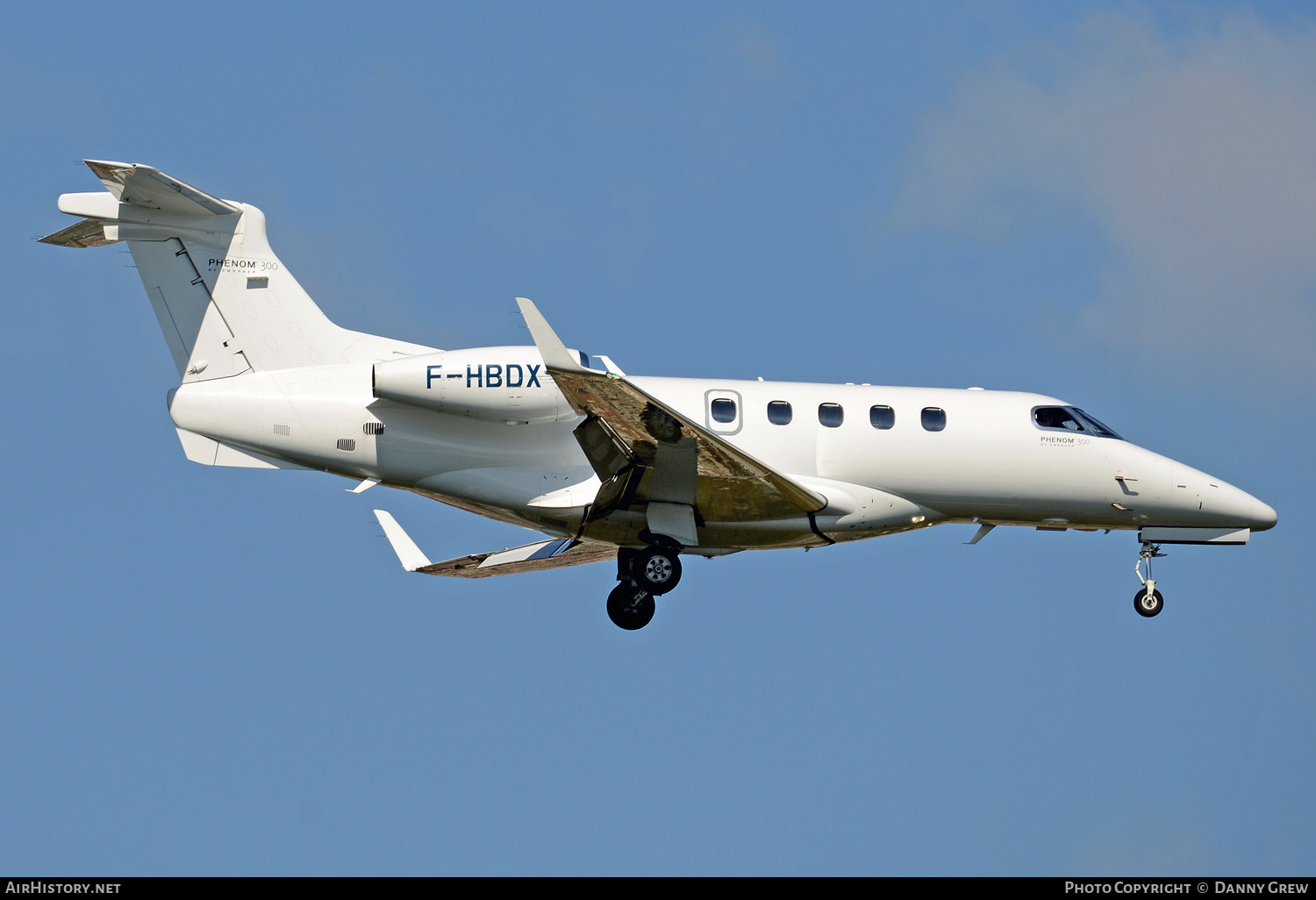 Aircraft Photo of F-HBDX | Embraer EMB-505 Phenom 300 | AirHistory.net #128374