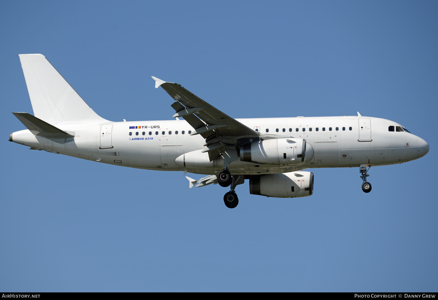 Aircraft Photo of YR-URS | Airbus A319-132 | AirHistory.net #128443