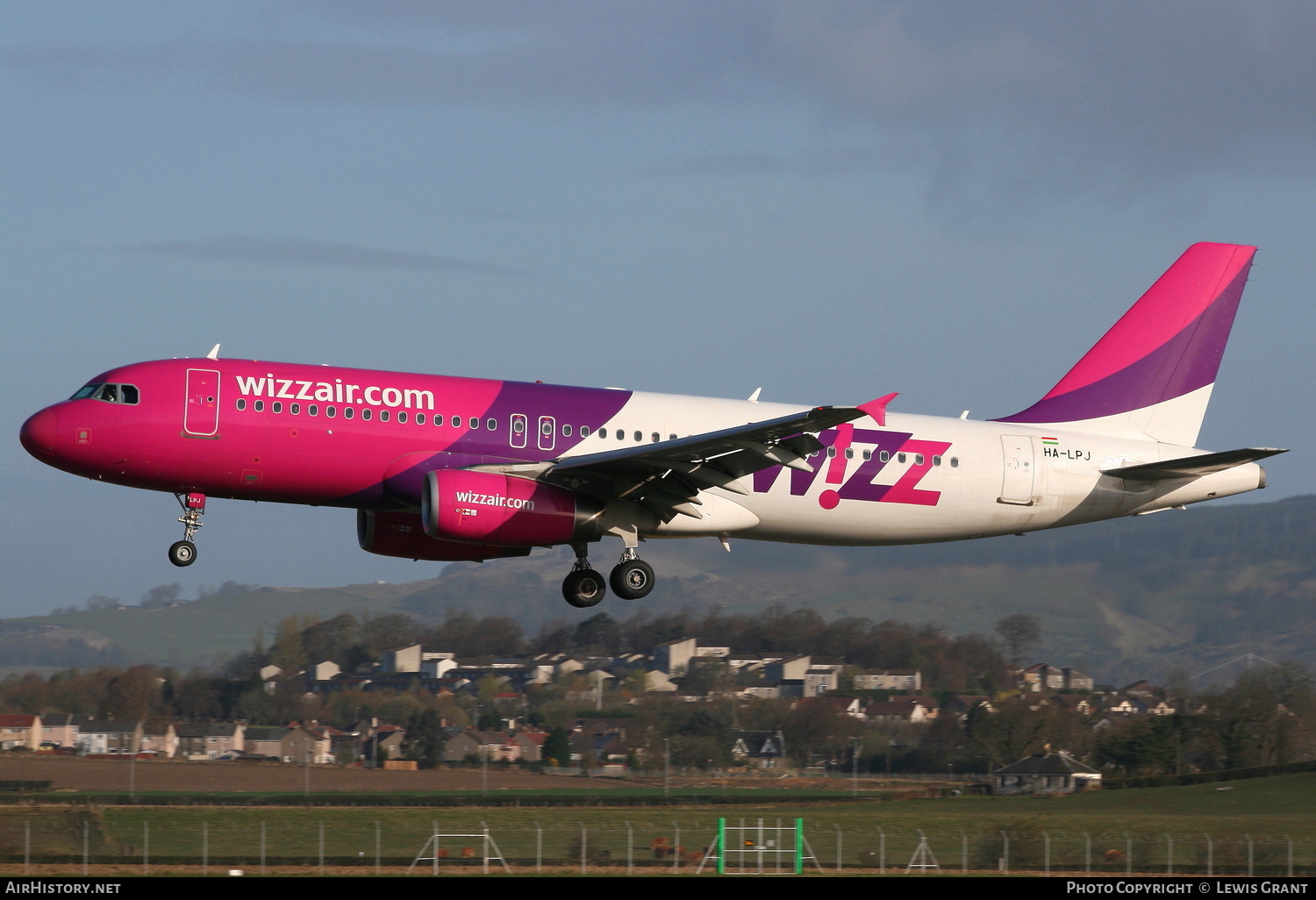 Aircraft Photo of HA-LPJ | Airbus A320-233 | Wizz Air | AirHistory.net #128501
