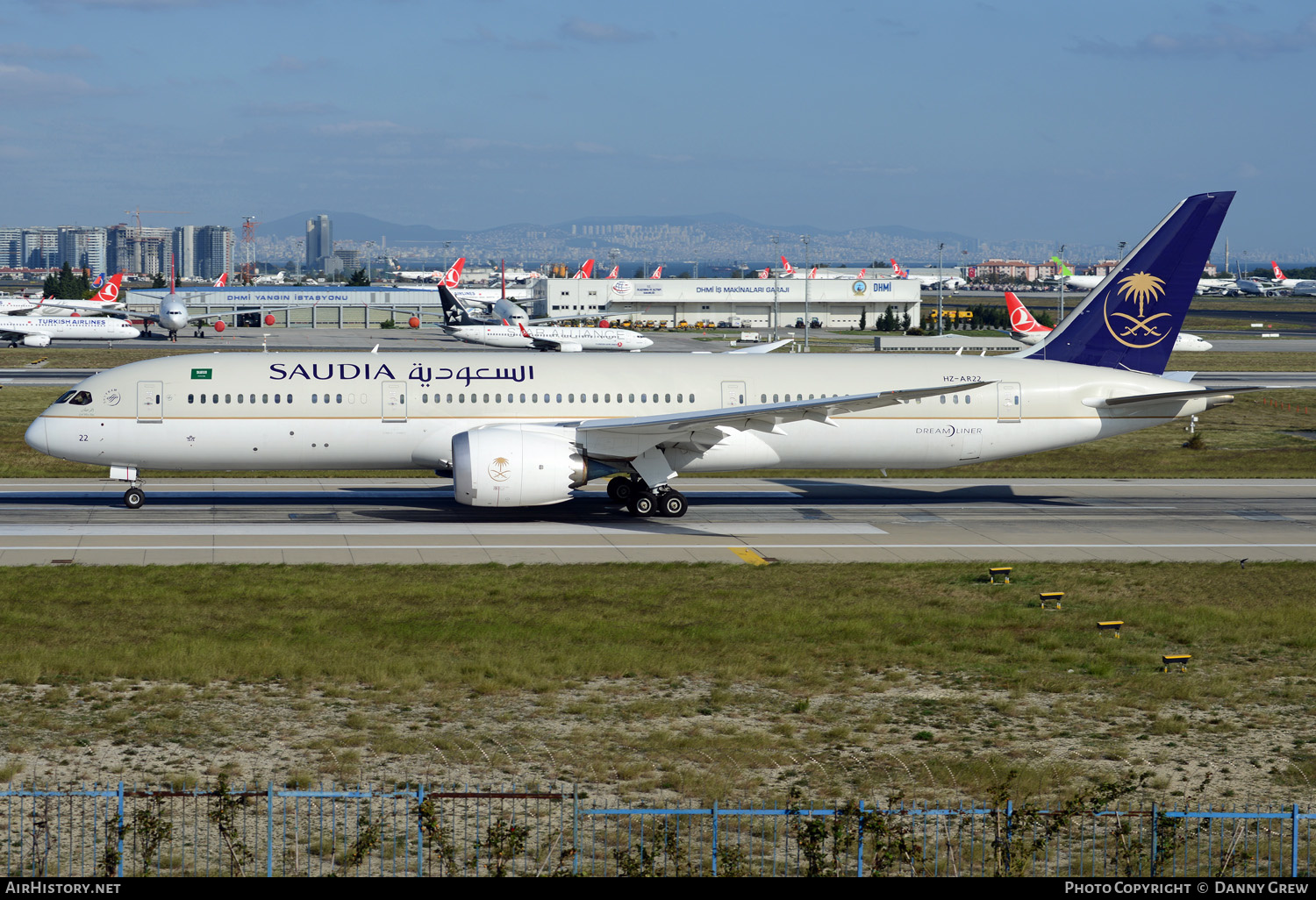 Aircraft Photo of HZ-AR22 | Boeing 787-9 Dreamliner | Saudia - Saudi Arabian Airlines | AirHistory.net #128523