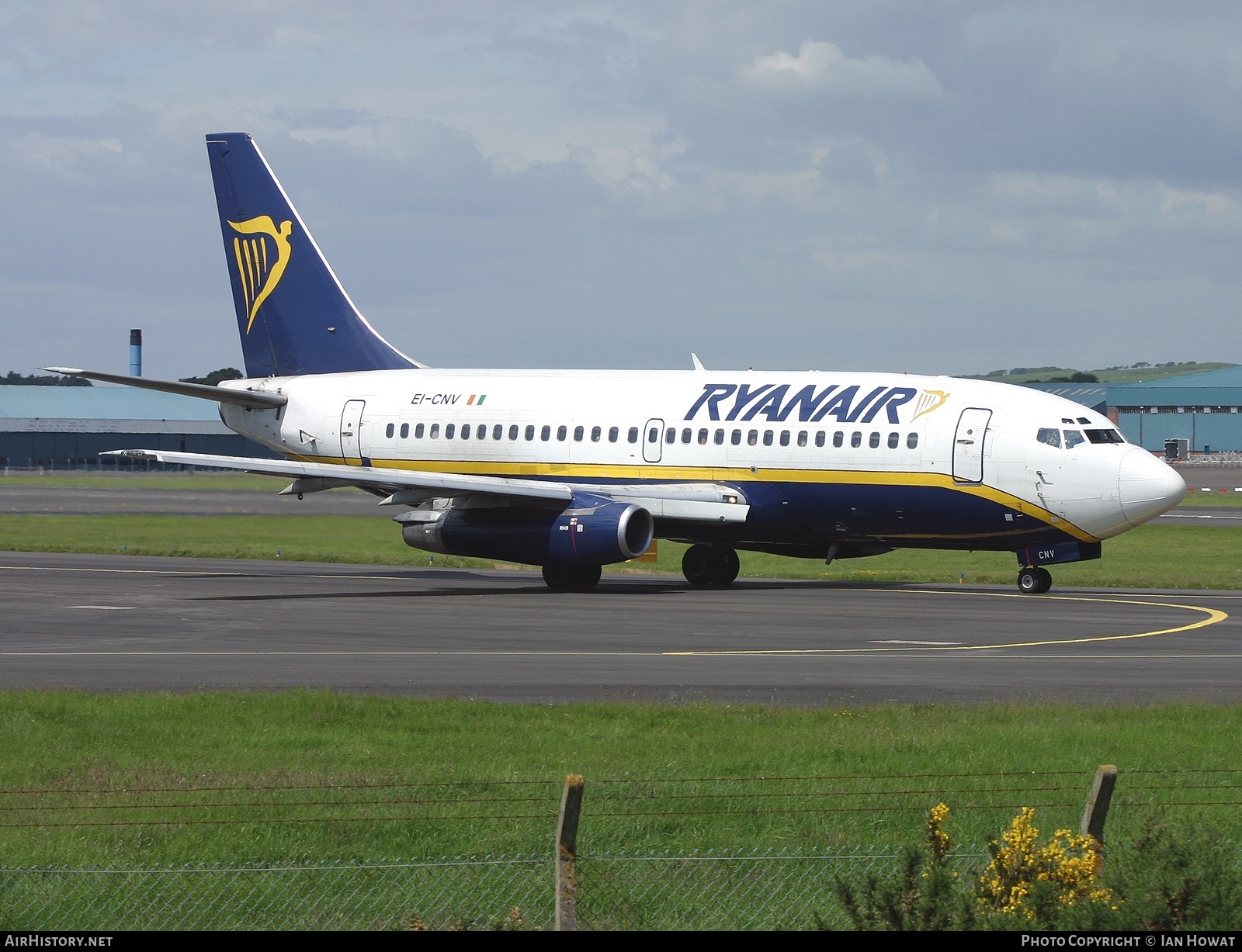 Aircraft Photo of EI-CNV | Boeing 737-230/Adv | Ryanair | AirHistory.net #128553